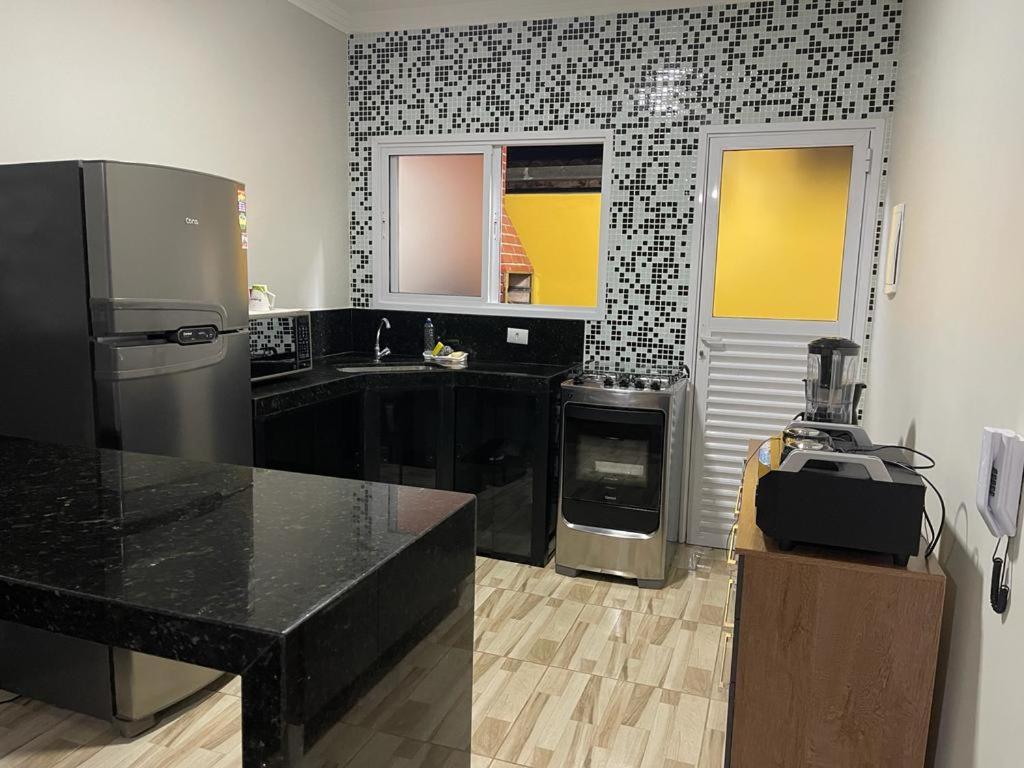 Casa Ar Condicionado Nos 2 Quartos. Caraguatatuba Buitenkant foto